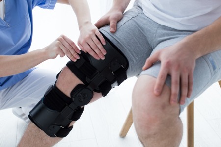 膝関節変形症におすすめのグッズを紹介